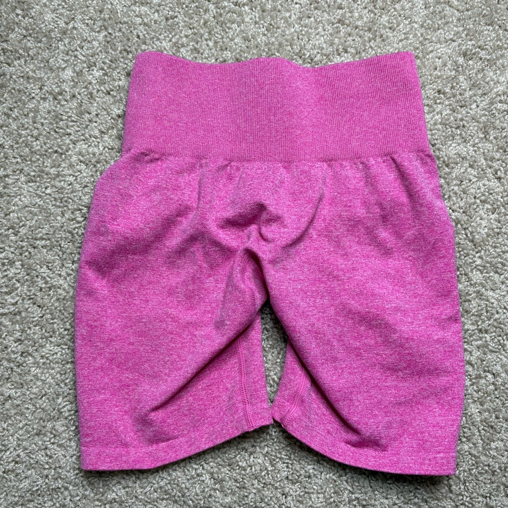 NVGTN Seamless Scrunch Shorts